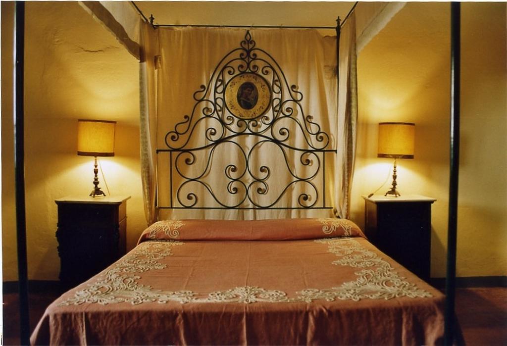 Borgo Fajani Guest House Terricciola Luaran gambar